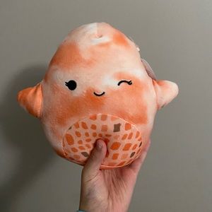 Livvy the squishmallow